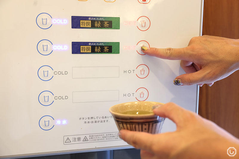 Self-serve water and tea at Okachimachi Komachi Shokudo in Ueno