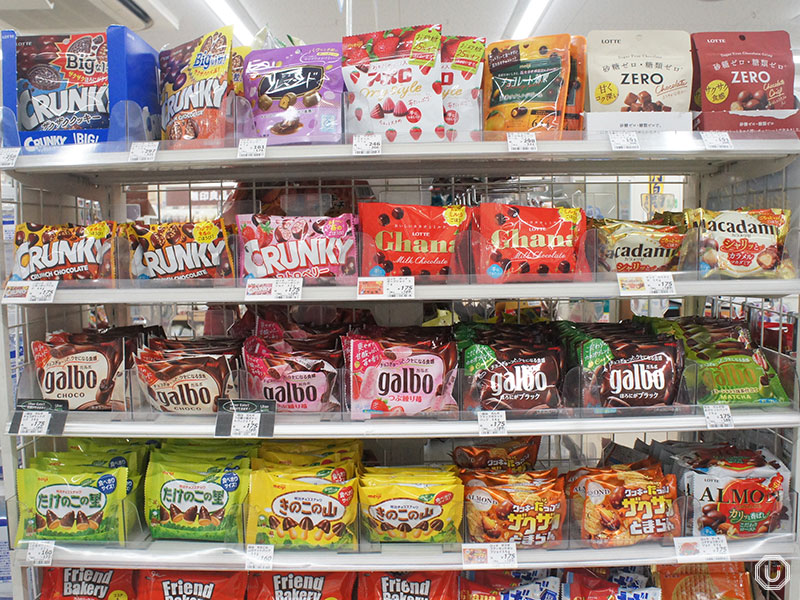 Snack aisle in a Japanese convenience store